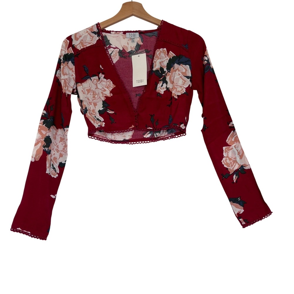 Tobi Red Floral Long Sleeve V-Neck Crop Top Crochet Trim FTC1712RD XS NWT